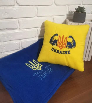 Набір плед та подушка "Україна, мій герой" 150×145 см, 30×30 см Жовто-блакитний (УК 11)