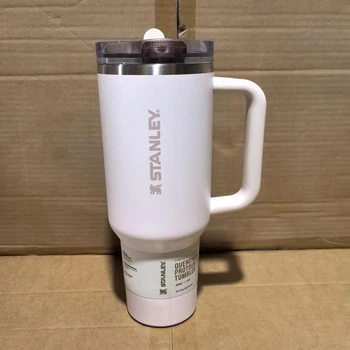 Термочашка Stanley IceFlow Flip Straw Tumbler из нержавеющей стали. 1,18 л. Цвет Rose Quartz