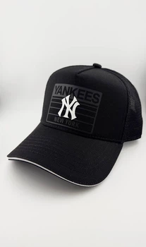 Бейсболка тракер летняя с сеточкой и резиновым патчем YANKEES NEW YORK S 55-56 Черный с белым