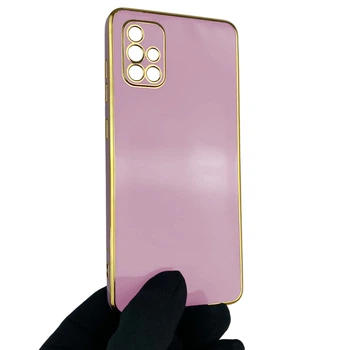 Чехол для Samsung Galaxy A71 (SM-A715F) глянцевый с защитой камеры с золотой окантовкой сиреневый