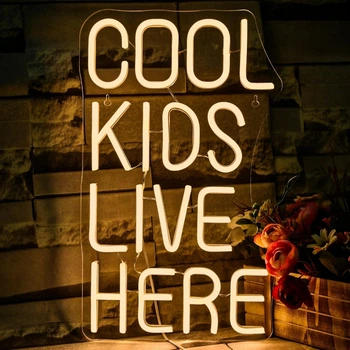 Неоновая вывеска "Cool kids live here" VYXIN