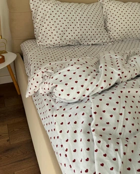 Простынь на резинке Lavson из теплой турецкой Байки Фланель 120х190х25 Сердечки бордо