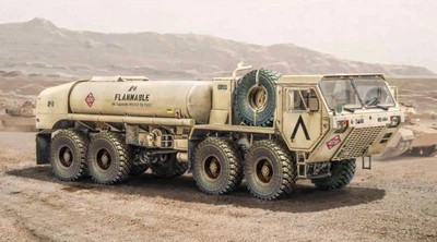 Збірна модель 1:35 паливний автомобіль M978 Fuel Servicing Truck Italeri 6554