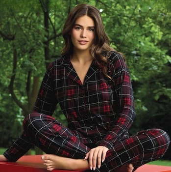 Тепла жіноча піжама Pijamoni в клітинку 2XL чорний