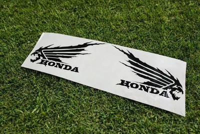 Наклейки Хонда череп на мотоцикл бак пластик Honda CBR RR ( мото цбр рр ) . Цвет черный глянець