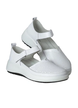 Босоніжки Lola Andy 34257 41 білі