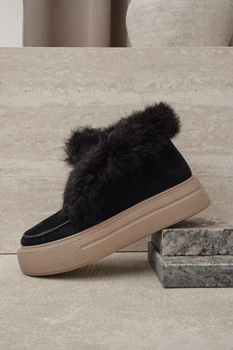 Женские зимние короткие замшевые черные ботинки PARADIZE SHOES с меховой опушкой на высокой темно-бежевой подошве 39 размер (стелька 25,5 см)