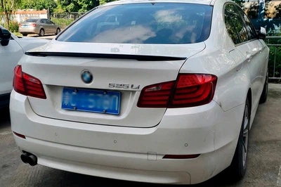 Спойлер P-Style для BMW 5 F10 2010–2016, черный глянец