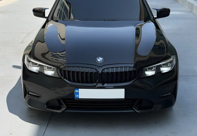Ніздрі для BMW 3 G20/G21 2018-2022 (з місцем під камеру, чорний глянець)