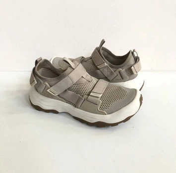 Сандалии Teva Outlfow Universal water shoe трекинговые бежевого цвета размер 37