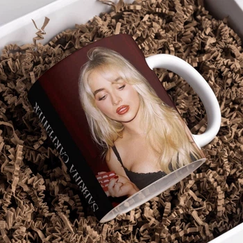 Чашка черная хамелеон Sabrina Carpenter Сабрина Карпентер 330 мл (СА002302)