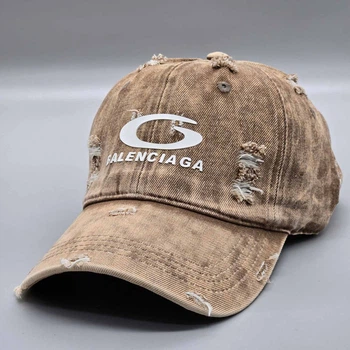 Кепка Balenciaga рвана потерта