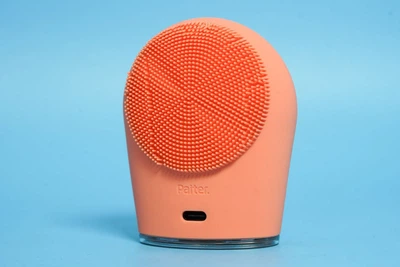 Силиконовая щетка для очистки и эксфолиации лица и тела PC1124