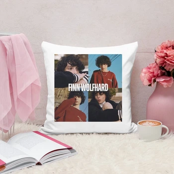 Подушка плюшевая Stranger things Finn Wolfhard Очень странные дела Финн Вульфхард 35х35 см (ДД01257)