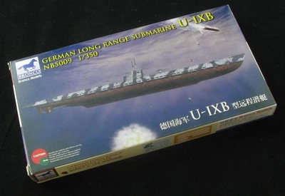 Сборная модель 1/350 немецкой подводной лодки дальнего действия типа U-IX B Bronco NB5009