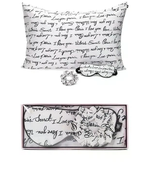 Набор аксессуаров для сна Victoria’s Secret 3-Piece Satin Sleep Accessories Gift Set Black/White Script