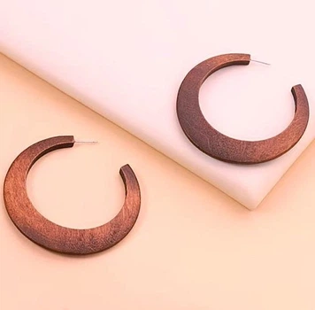 Сережки кольца из дерева jeweston Коричневого цвета