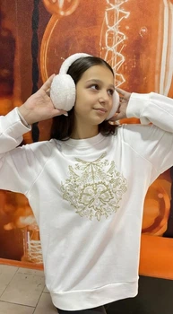 Толстовка жіноча з вишивкою трьохнитка світла без капюшона L молочна