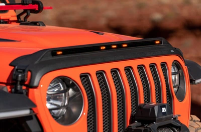 Дефлектор капота мухобойка Jeep Wrangler JL LED клеючий матовий 18-23 черный AVS Джип Вранглер WT0040101