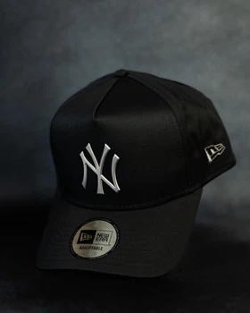 Кепка New Era Curved Brim 9FORTY E Frame Metallic One size Black (60771870)