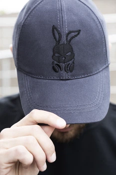 Бейсболка Intruder Bunny легкая кепка на весну и лето универсальная повседневная с вышивкой серая one size