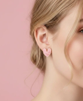 Сережками у формі серця "Silk Hearts" Honey Fashion Accessories рожевий (120103)