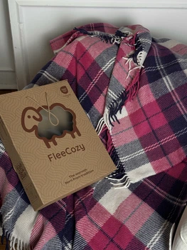 Плед из новозеландской шерсти FleeCozy (Фуксия и Слива) 140х200 см - Яркая шерстяная накидка в клетку