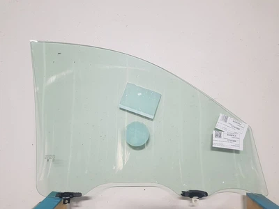 Скло передньої двері ліве Mitsubishi Pajero Sport 2008-2016 XYG Xinyi Group 32331000