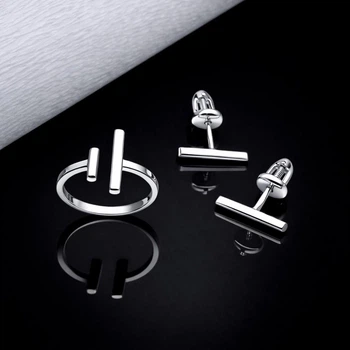 Серебряное кольцо и серьги Чара 18,5 р