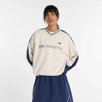 Жіночий бежевий реглан New Balance Satin Woven Pullover 38 (M) (WT61145ILIN)