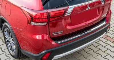 Защитная накладка заднего бампера MITSUBISHI OUTLANDER 2018-2021