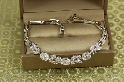 Браслет Xuping Jewelry Зіркопад з білими 17,5 см сріблястий