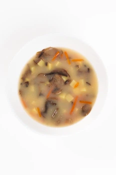 Суп грибной с курицей и сливками
