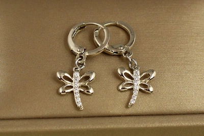 Серьги Xuping Jewelry стильная стрекоза 3 см серебристые