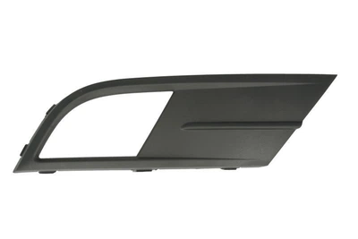 Решетка в бампер AVTM Volkswagen Jetta 14- 6 правая з отв. ПТФ Фольксваген Джетта АМ0039106
