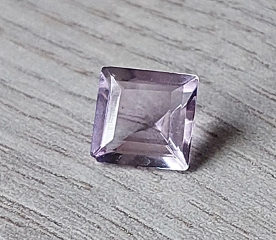 Аметист 1.85 Ct 8 х 7.85 х 4.3 мм (13034)