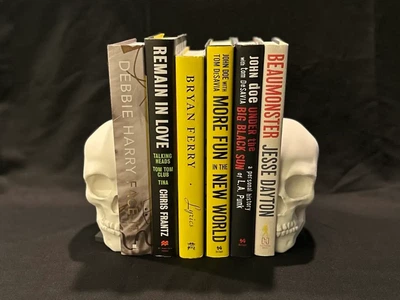 Тримачі для книг у формі черепа готичний декор для книжкової полиці. Aivory