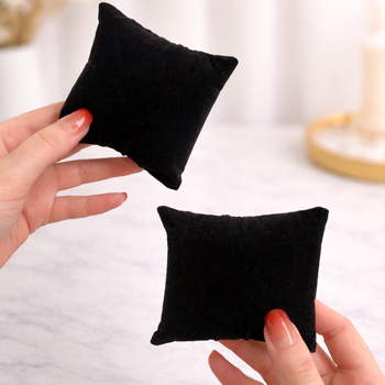 Подушка для украшений и часов 7*8 см (Black)