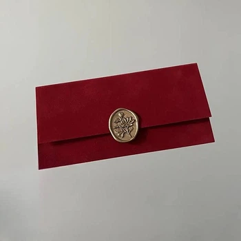 Конверт оксамитовий під гроші розмір 16,6 х 8 см з печаткою «Квітка» на магнітній застібці червоний