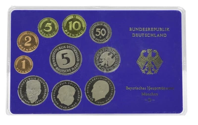 Набор монет Германия набор из 10 монет 1981 Proof D 1, 2, 5, 10, 50 пфеннигов, 1, 2, 2, 2, 5 марок в сувенирной упаковке