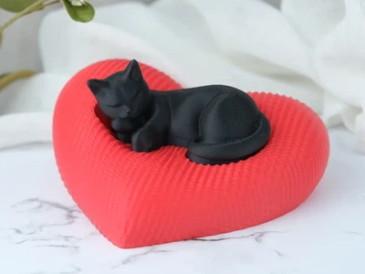 Статуетка котик що спить на серці. Aivory