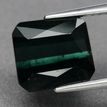 Натуральный турмалин 4.75 ct 9x8.3mm (7182)