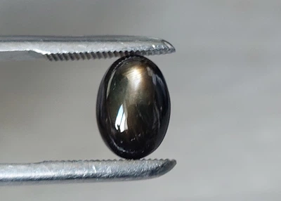 Звездчатый сапфир черный 6.35 Ct 11.4 х 9 х 5.3 mm (4267)