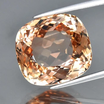 Медовый топаз 18.91 Ct. 15.6 х 14.3 х 10 mm (18603)