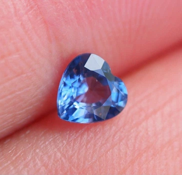 Сапфир сердце 0,57 Cts. 5.2 х 5.2 х 2.7 мм (93017)