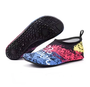 Обувь для пляжа и кораллов аквашузы Diving shoes разноцветные плоская подошва 42-43 ( 26,5 см ) 229