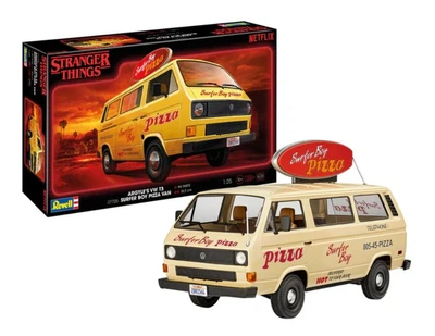Збірна модель 1:24 автомобіль з фільму "Дивні дива" VW T3 Bus "Surfer Boy" Revell 07725