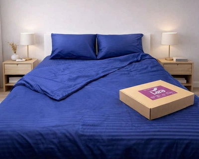Постельное белье LARA сатин-страйп LUX dark blue d13211е180 с простынью на резинке 180х200х25 евро