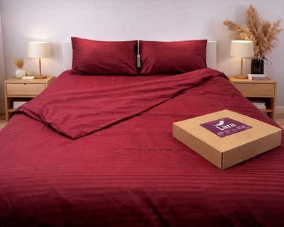 Постельное белье LARA сатин-страйп LUX red d13225е180 с простынью на резинке 180х200х25 евро