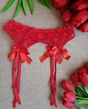 Витончений мереживний пояс для панчіх з атласними бантами Sexy XS/S червоний (8-107/1)